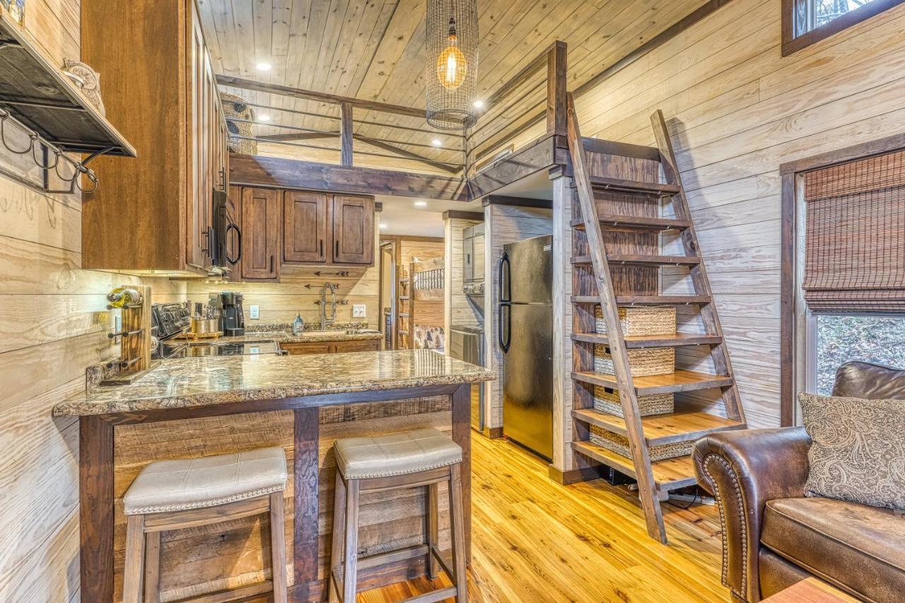 Smoky Mountain Tiny Home بيدجن فورج المظهر الخارجي الصورة